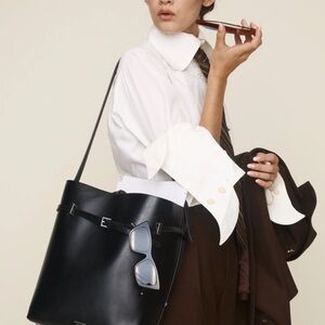 Chic Black Leather Shoulder Bag